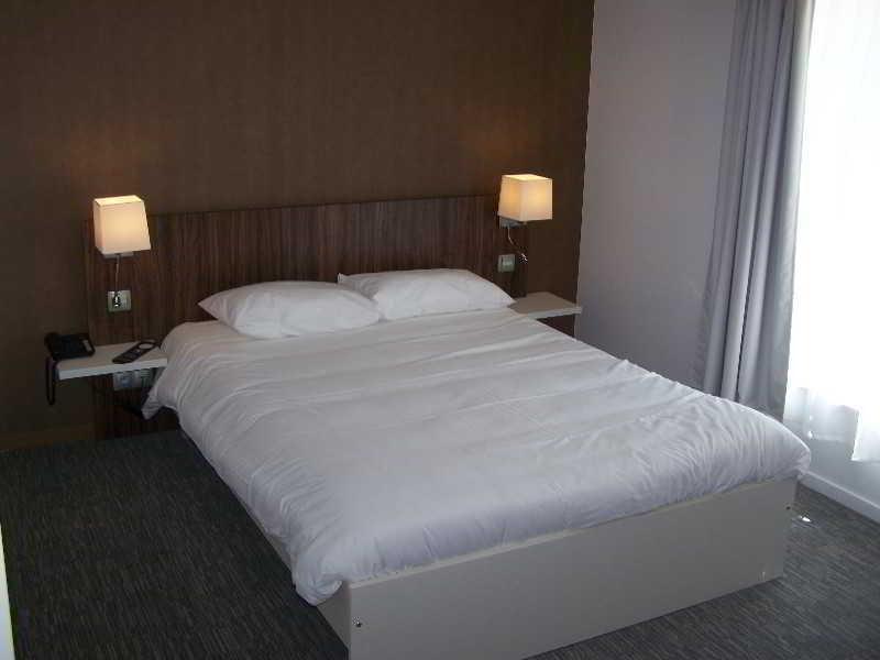The Originals City, Hôtel Le Coeur d'Or, Sedan Est  Douzy Extérieur photo
